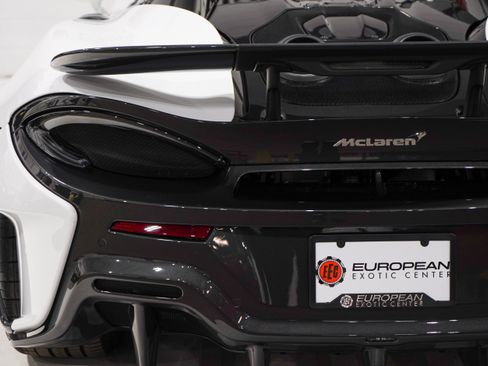 Used 2020 McLaren 600LT Spider RWD image 38