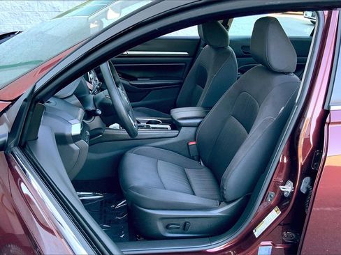Certified 2023 Nissan Altima 2.5 SV image 18
