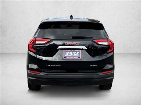 Used 2024 GMC Terrain SLE image 7
