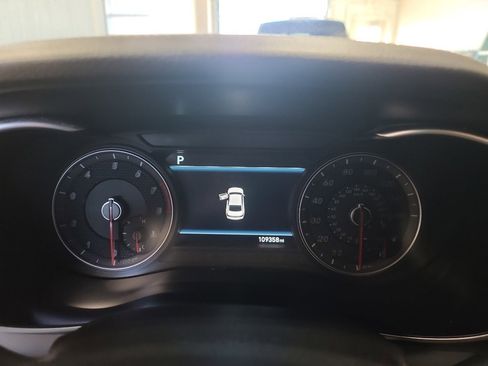 Used 2020 Genesis G70 2.0T w/ Elite Package image 12