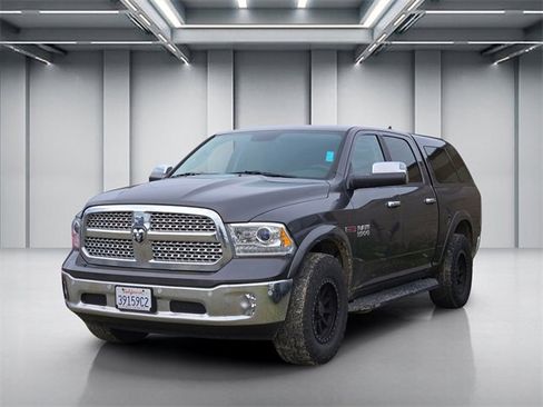 Used 2017 RAM 1500 Laramie w/ Convenience Group image 3