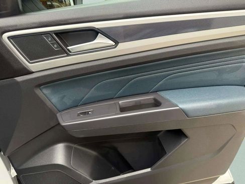 Used 2021 Volkswagen Atlas Cross Sport SEL image 10