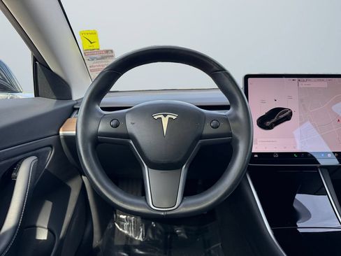 Used 2018 Tesla Model 3 Long Range RWD image 11