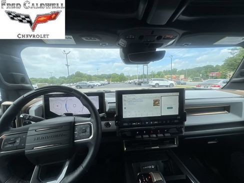 Used 2025 GMC Hummer EV 3X AWD/4WD image 10