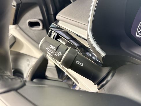 Certified 2026 Acura MDX SH-AWD w/ Technology Package image 17
