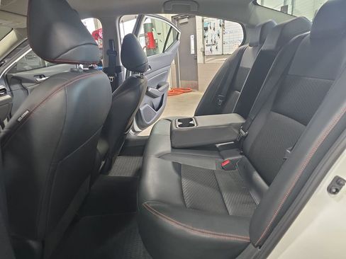 Used 2023 Nissan Altima 2.5 SR AWD/4WD image 13
