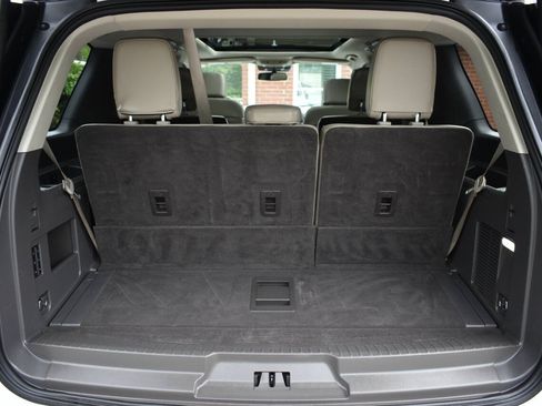 Used 2021 Ford Expedition XLT RWD image 11