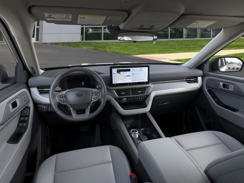 Used 2026 Ford Explorer Active w/ Active Comfort Package image 9