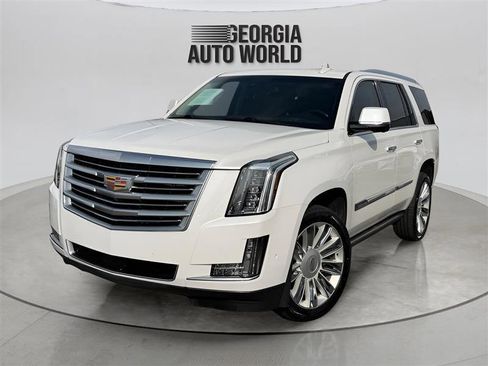 Used 2018 Cadillac Escalade Premium Luxury w/ LPO, Radiant Package image 13