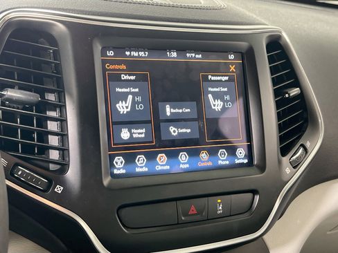 Used 2022 Jeep Cherokee Latitude Lux image 19