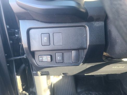 Used 2020 Toyota Tacoma SR image 25