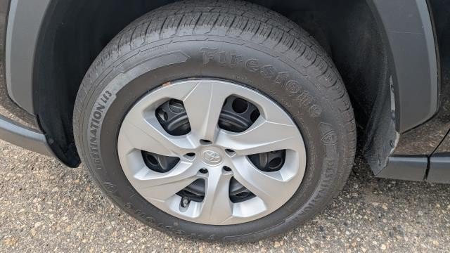 Used 2024 Toyota RAV4 LE AWD/4WD image 21