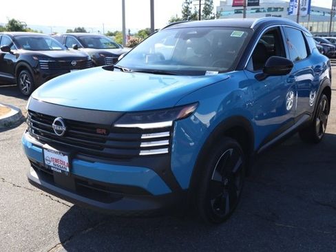 New 2025 Nissan Kicks SR image 8