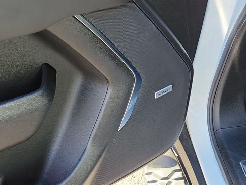 Used 2024 Chevrolet Tahoe Z71 w/ Luxury Package image 21