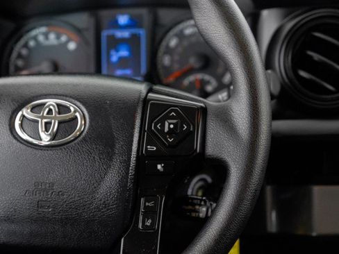 Used 2018 Toyota Tacoma SR RWD image 17