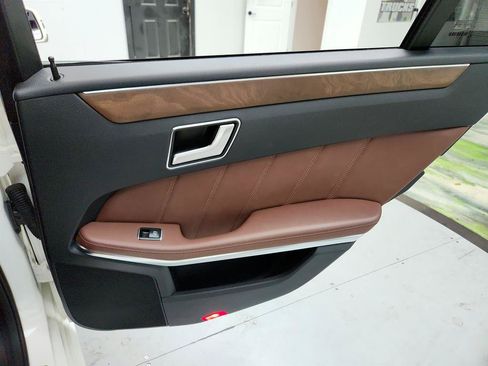 Used 2014 Mercedes-Benz E 350 Sedan image 30