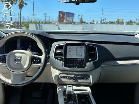 Used 2025 Volvo XC90 T8 Ultra w/ Lounge Package AWD/4WD image 3