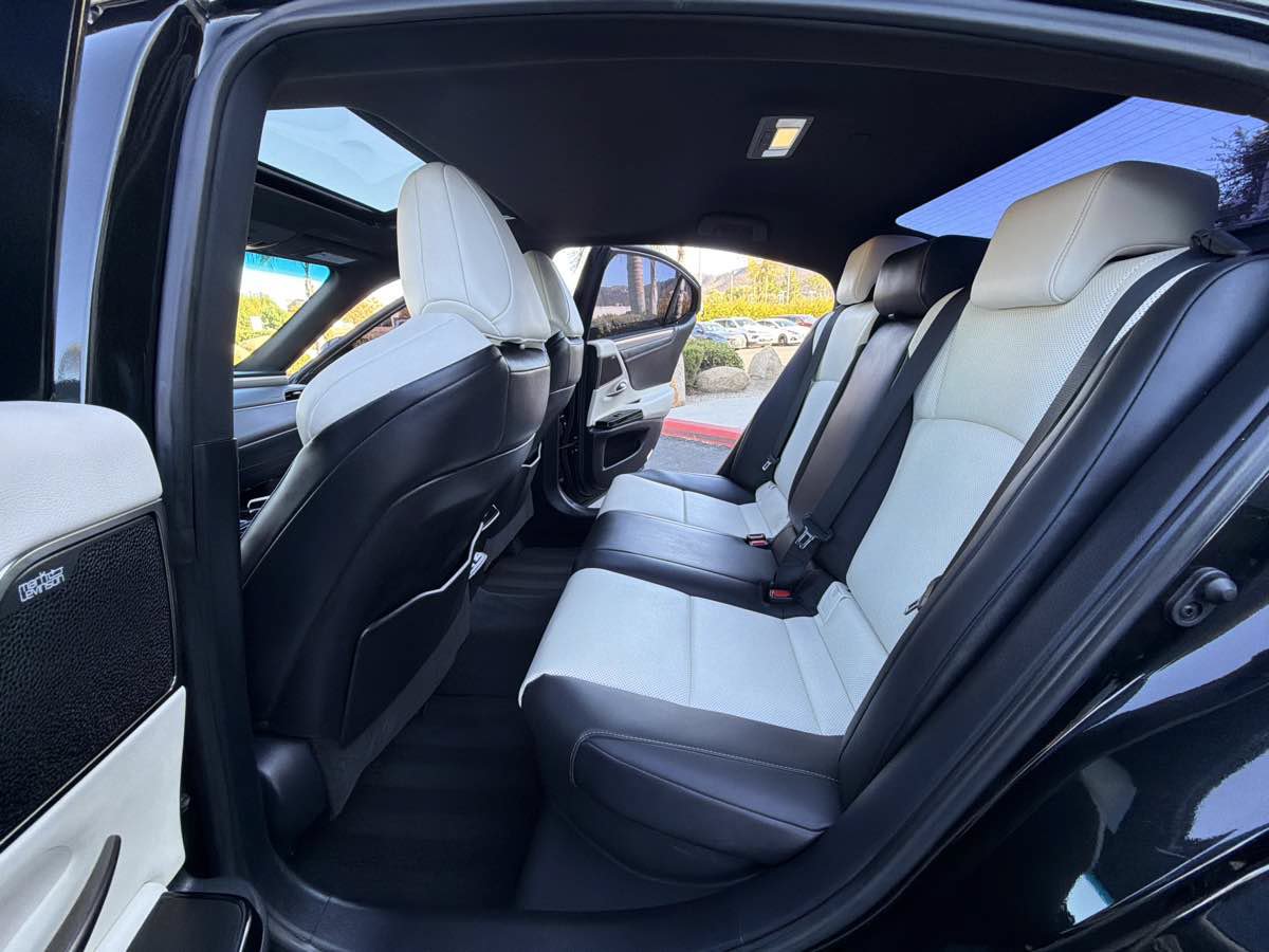 Used 2024 Lexus ES 300h F Sport w/ Accessory Package (Z1) FWD image 23