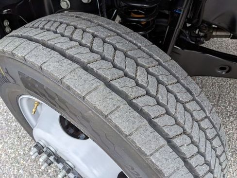 New 2026 Ford F550 4x4 Regular Cab Super Duty image 27