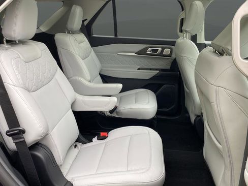 New 2026 Ford Explorer Platinum w/ LUX Leather Package AWD/4WD image 22
