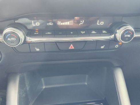 Used 2024 MAZDA MAZDA3 s image 23