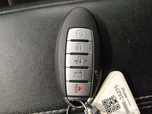Used 2025 Nissan Altima 2.5 S FWD image 32