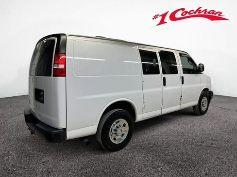 Used 2019 Chevrolet Express 2500 w/ Driver Convenience Package image 16