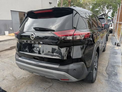 Used 2021 Nissan Rogue SV FWD image 15