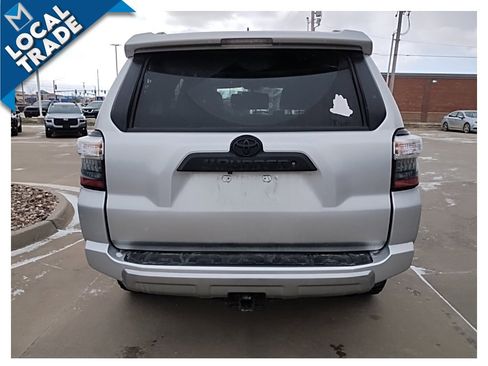 Used 2018 Toyota 4Runner TRD Off-Road image 7