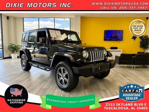 Used 2016 Jeep Wrangler Unlimited Sahara w/ Connectivity Group AWD/4WD image 1