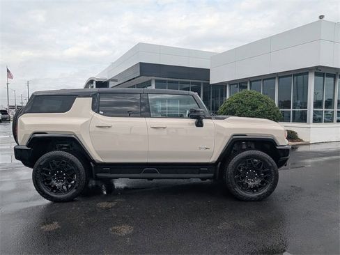 New 2026 GMC Hummer EV SUV image 3
