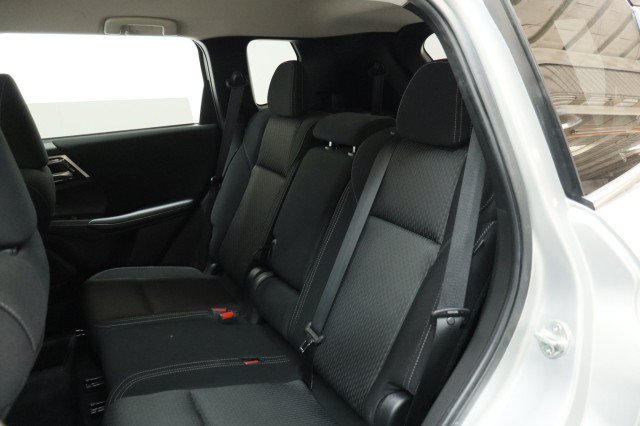 Used 2023 Mitsubishi Outlander ES FWD image 29
