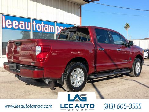 Used 2019 Nissan Titan SV w/ SV Convenience Package image 3