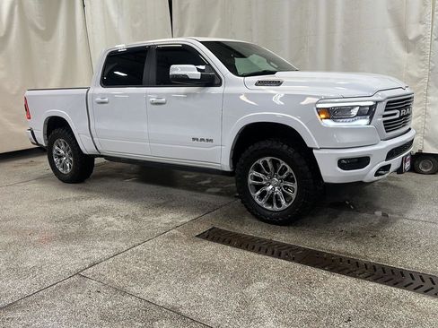 Used 2024 RAM 1500 Laramie AWD/4WD image 7