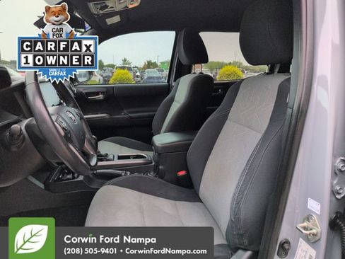 Used 2020 Toyota Tacoma TRD Off-Road AWD/4WD image 24