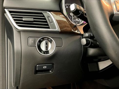 Used 2015 Mercedes-Benz ML 350 4MATIC image 15