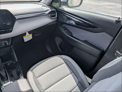 New 2026 Chevrolet TrailBlazer LT w/ Driver Confidence Package FWD image 15