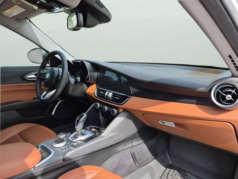 Used 2021 Alfa Romeo Giulia Sprint w/ Nero Edizione image 14