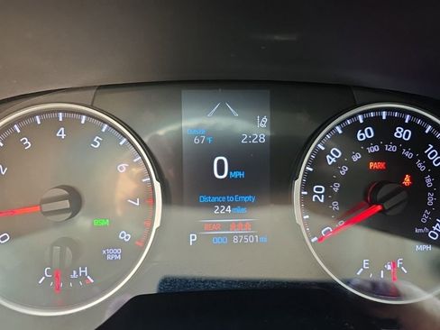 Used 2020 Toyota RAV4 XLE image 27