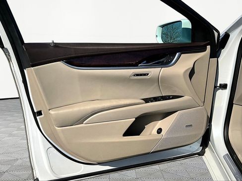 Used 2017 Cadillac XTS Luxury w/ Driver Awareness Package image 19