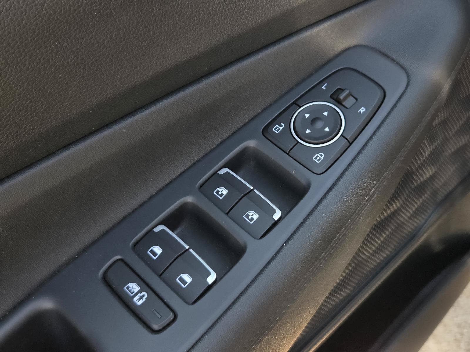Certified 2023 Hyundai Santa Fe SEL FWD image 17