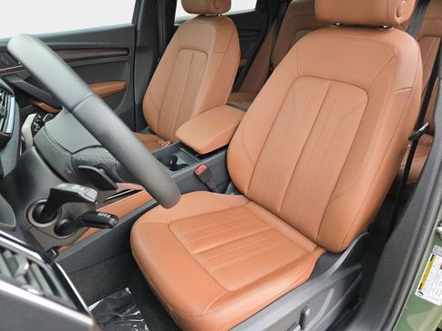 Certified 2023 Audi Q5 2.0T Premium Plus w/ Premium Plus Package AWD/4WD image 18