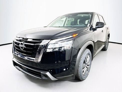 New 2025 Nissan Pathfinder S image 1