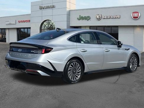 Used 2025 Hyundai Sonata SEL FWD image 7