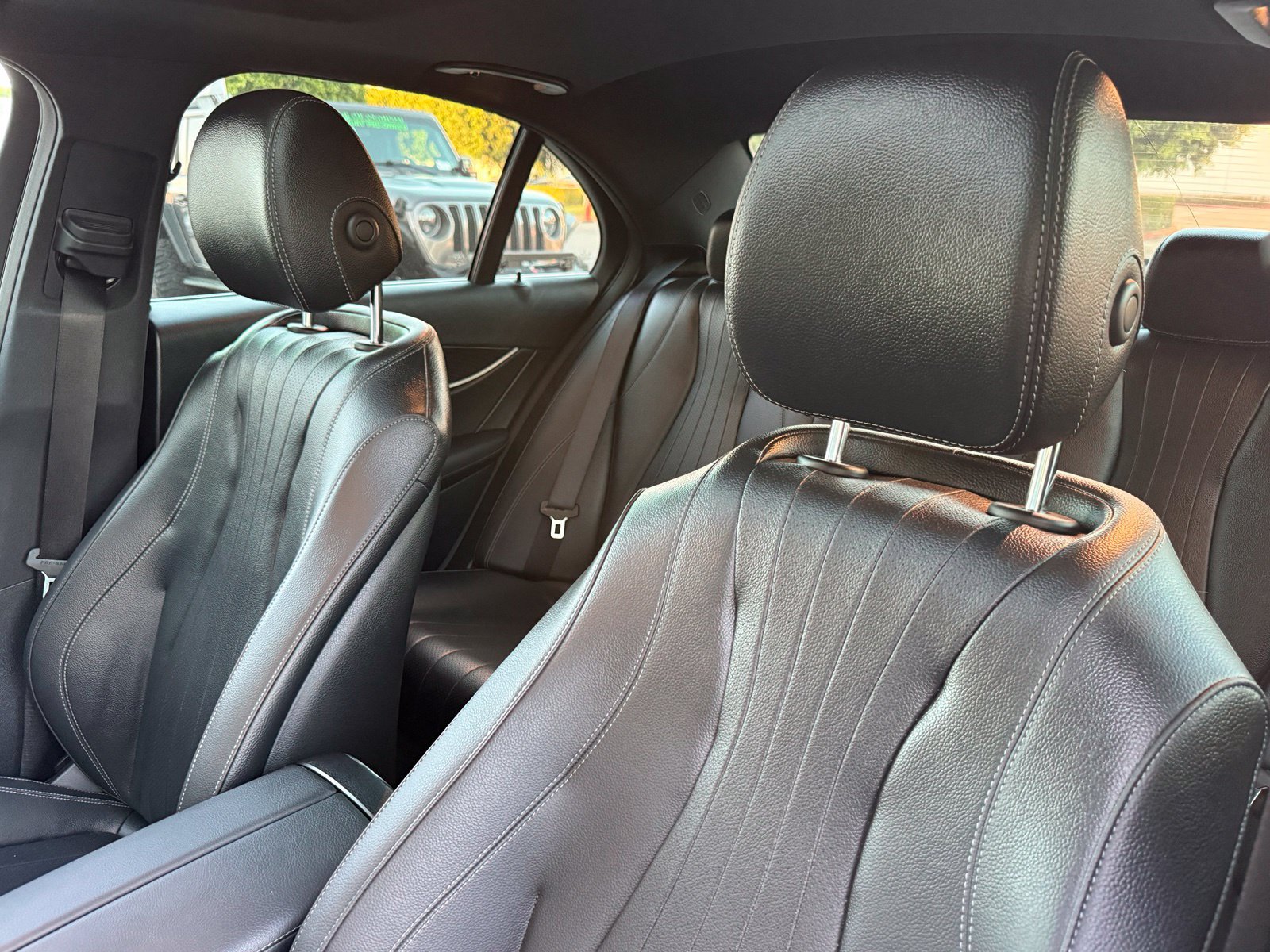 Used 2023 Mercedes-Benz E 350 Sedan image 27