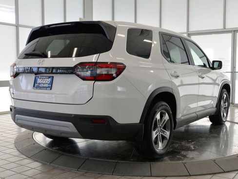 Used 2023 Honda Pilot EX-L image 8