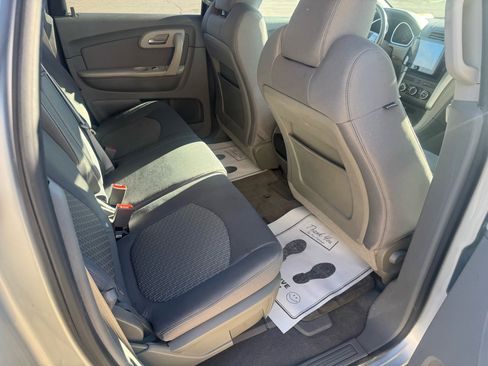 Used 2012 Chevrolet Traverse LS image 13