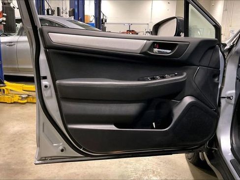 Used 2018 Subaru Outback 2.5i Premium image 23