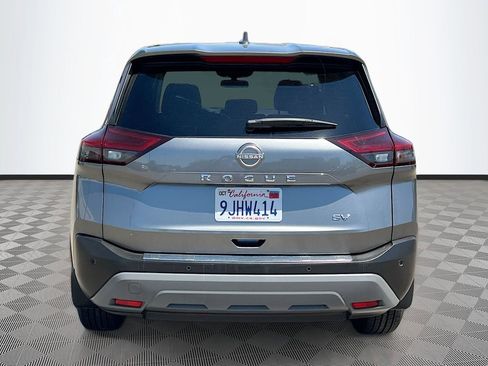 Used 2023 Nissan Rogue SV FWD image 6