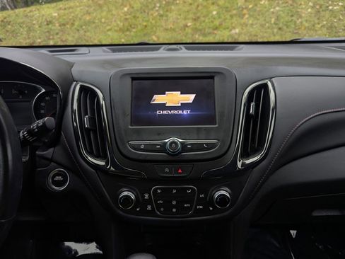 Used 2022 Chevrolet Equinox RS image 44